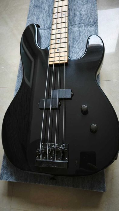 Chitara bass Charvel 1B by Jackson Made in Japan anii ’80 - Garanție