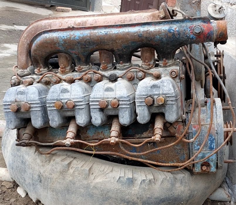 Dvigatel T 40 sotiladi