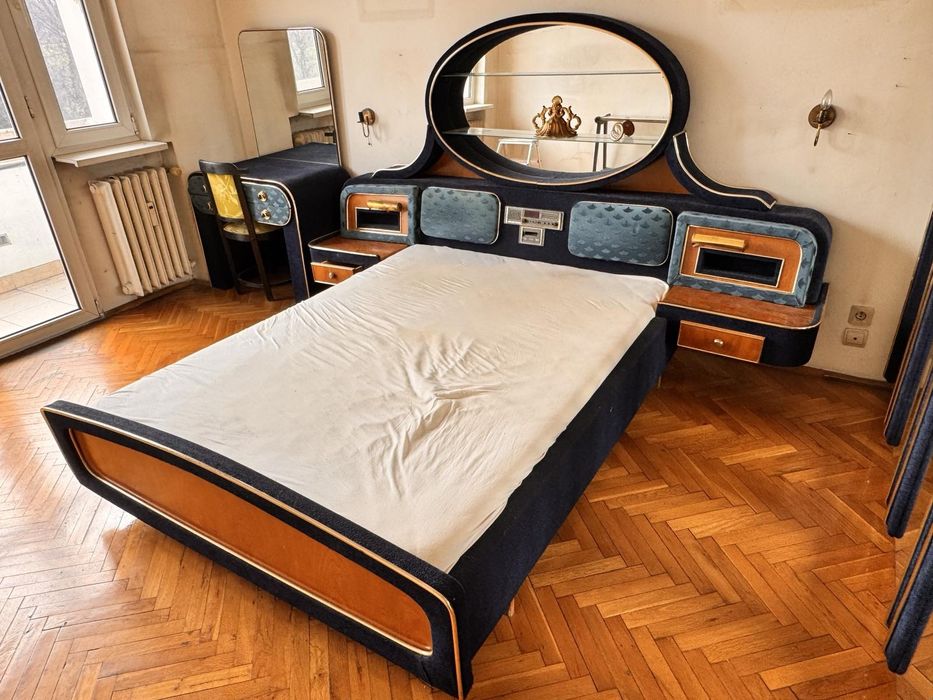 Спалня, гардероб, тоалетка