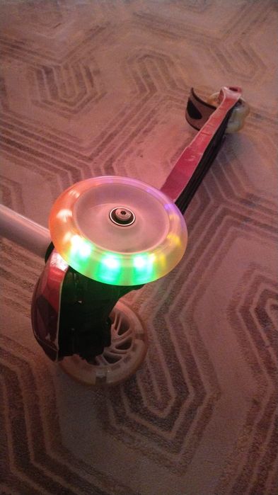 Продам детский самокат