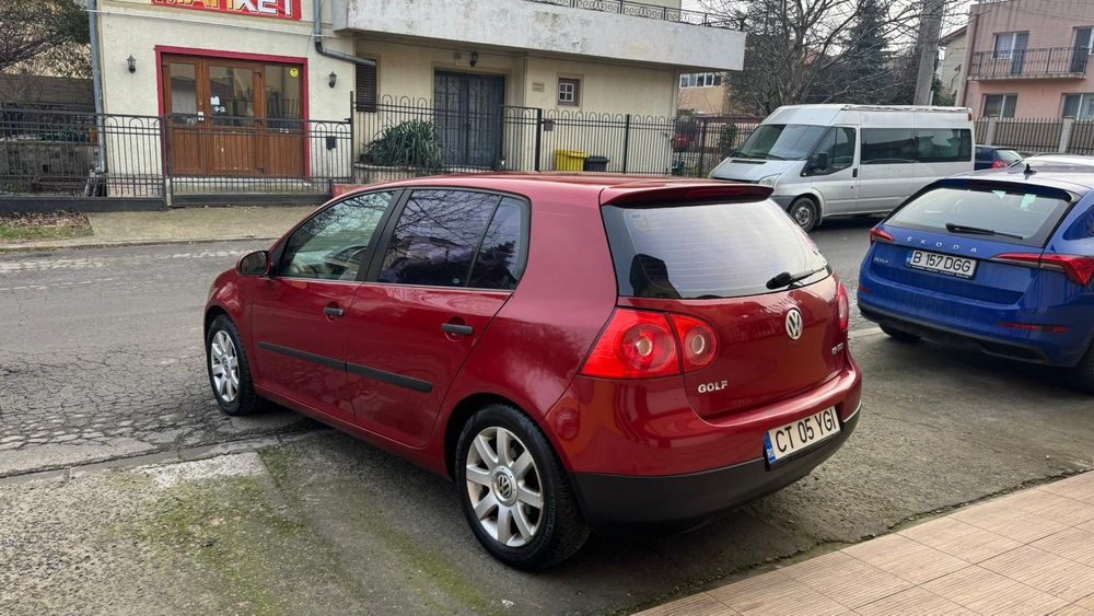 Vând Vw Golf 5 motor 1.9 TDI , 105 Cp, 
Cutie manuală 
Stare Mașini es
