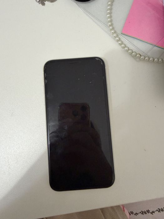 Iphone 11 , 64GB , 76%