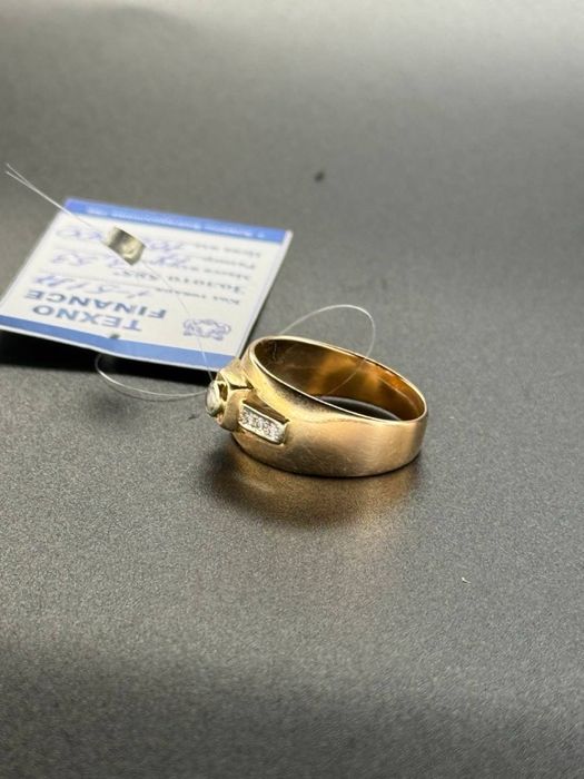 Золото 585  Кольцо Масса: 3.53