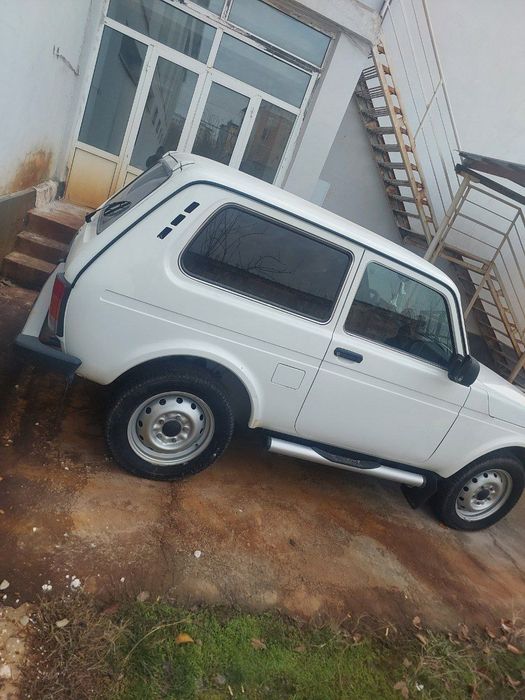 Lada Niva год 2018 пробег 150.000 хорошее состояние