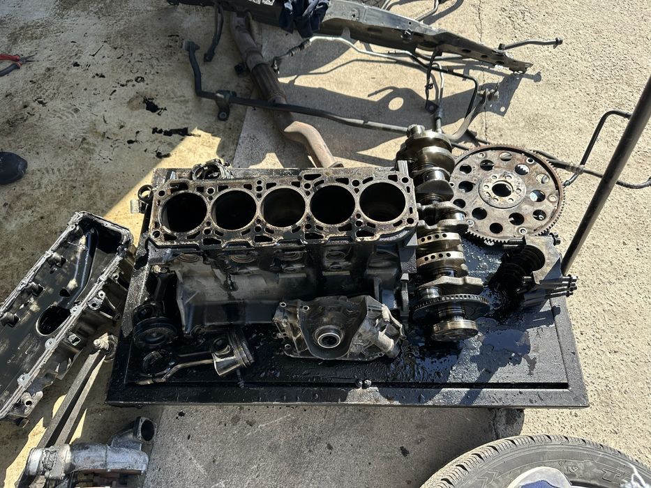 Кол.вал,Блок,Бутала,Биели,Валове за 2.4jtdm Алфа Ромео 159!!!