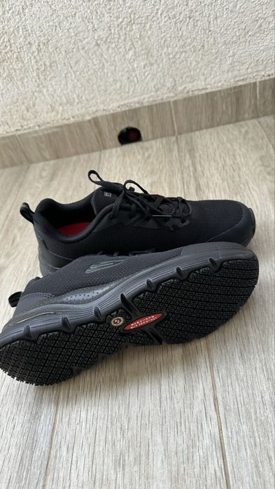 De vanzare adidasi sketchers dama