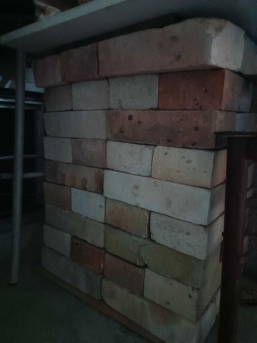 ОГНЕОПОРНИ като Чисто нови са тухли-цели без дупка ОКОЛО 80 БРОЯ