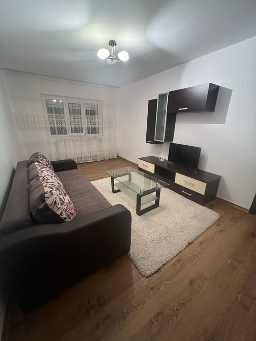 De inchiriat apartament cu 2 camere zona MALL