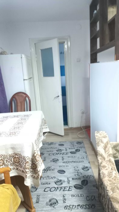 Garsoniera de închiriat!