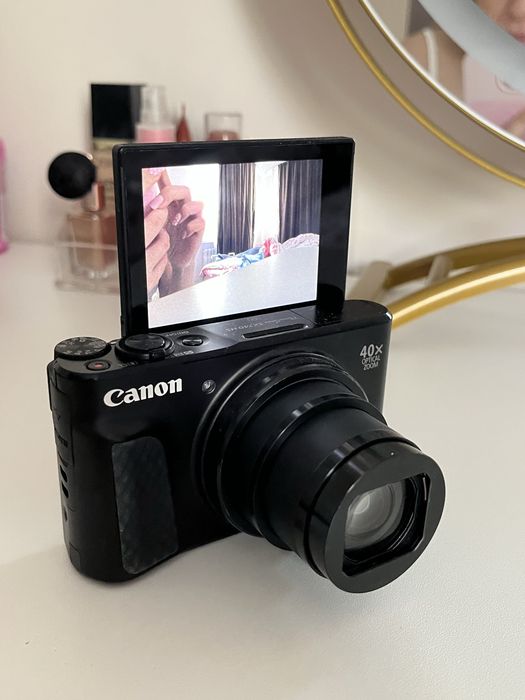 Фотокамера Canon PowerShot SX740 HS черный