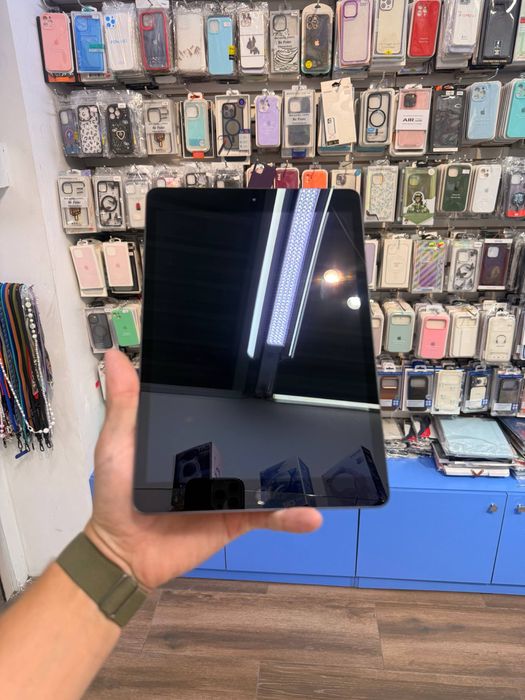 Продам ipad 8 128 gb