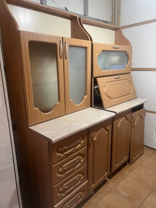 Продаёться кухонный