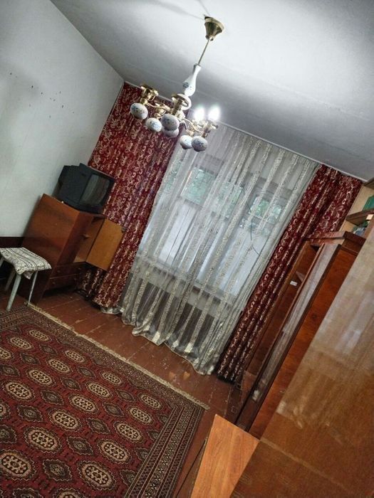 Мирзо Улугбек массив Чимган 1/2/2 ишлидга болага ва студент ларга