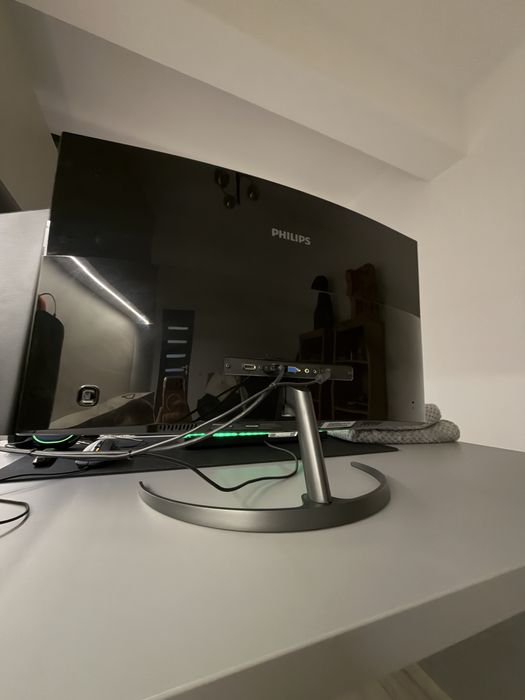 Monitor gaming LED FullHD 31,5” Curbat Philips 328e