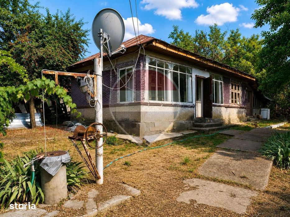 Casă traditionala cu teren 1200 mp Crucea de Piatra - Calugareni