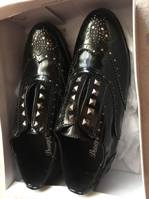 Дамски обувки