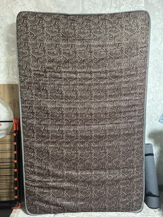 продам матрас в хорошем состоянии