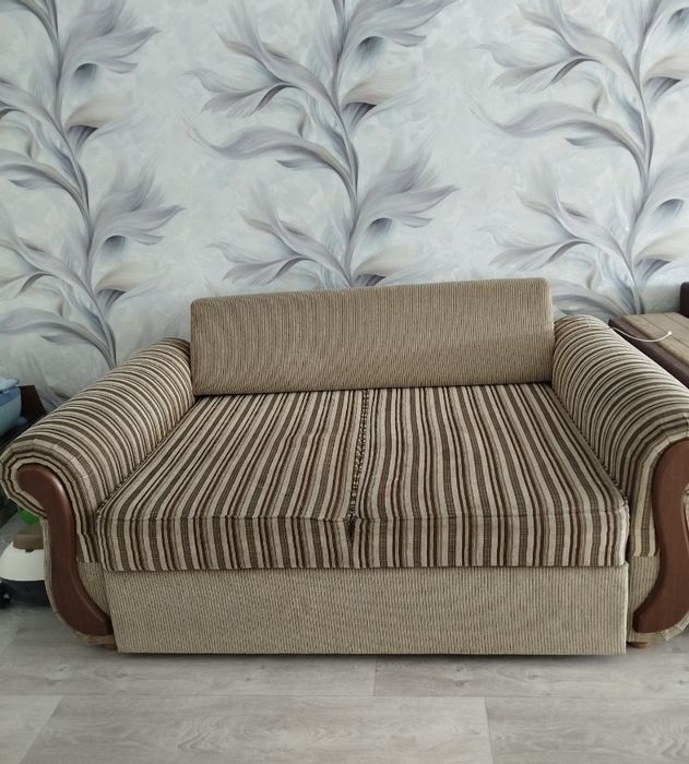 Продам диван в хорошем состояний