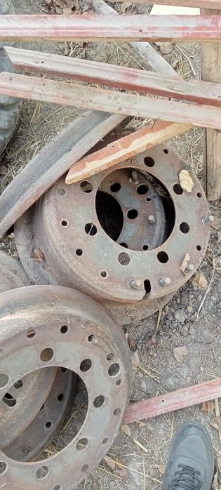 Zil diska sotiladi 4 dona