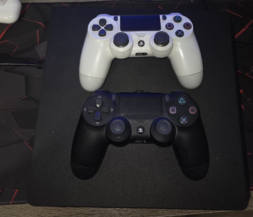 Playstation 4 slim