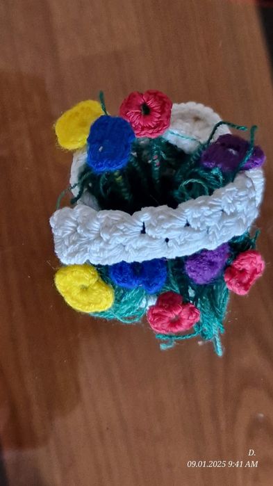 Cosulet crosetat cu  flori