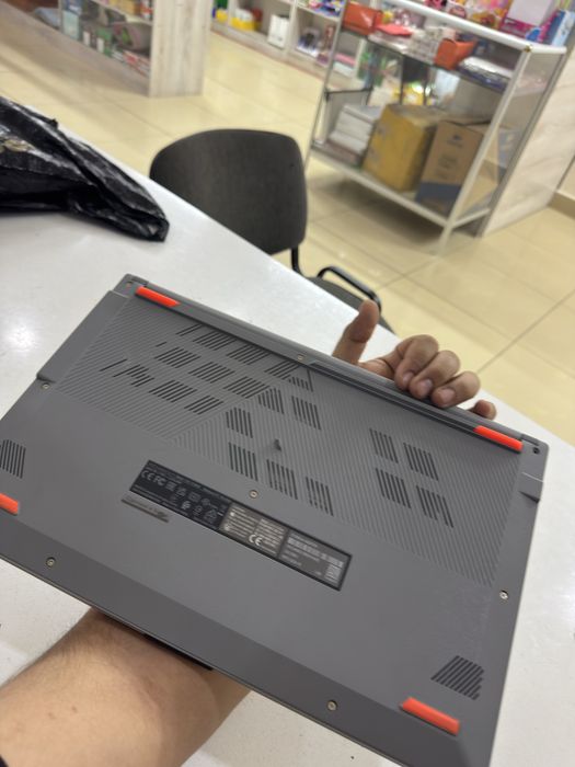 Ноутбук asus в отличном состоянии