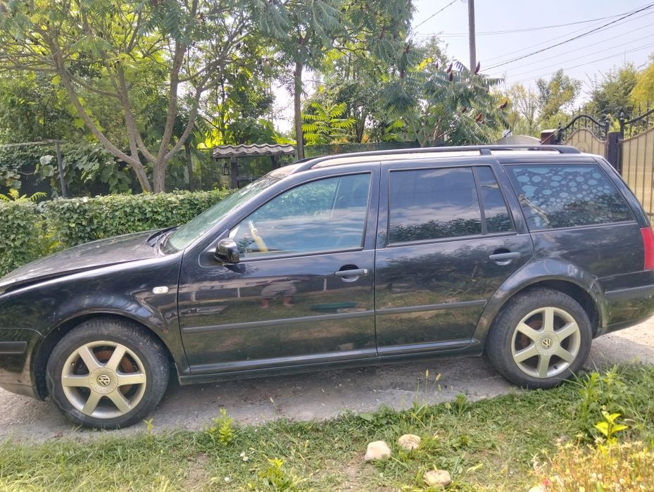 Vând Golf IV 1.6 16v