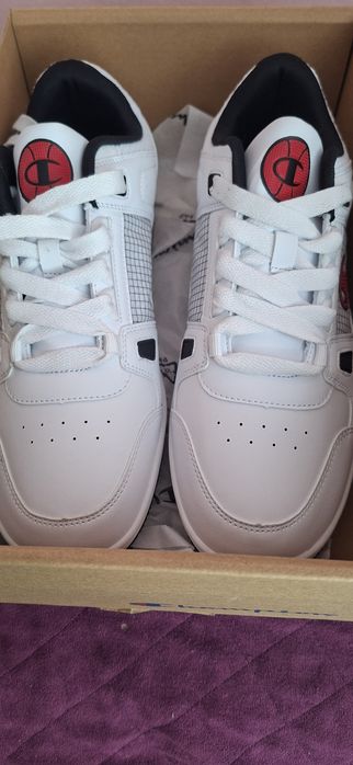 Adidasii barbatii