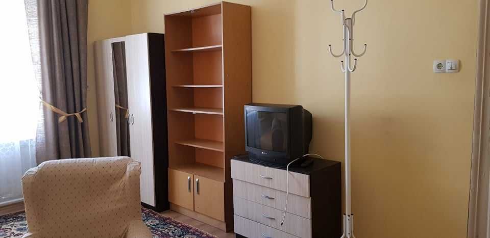 Дава се под наем Тристаен апартамент в Пловдив, Тракия - 82 кв.м за 326.4 € - Снимка #2