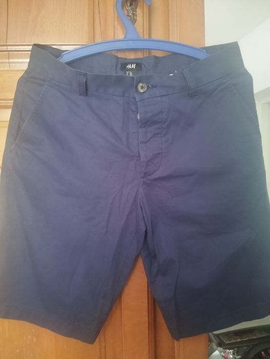 Pantaloni scurți