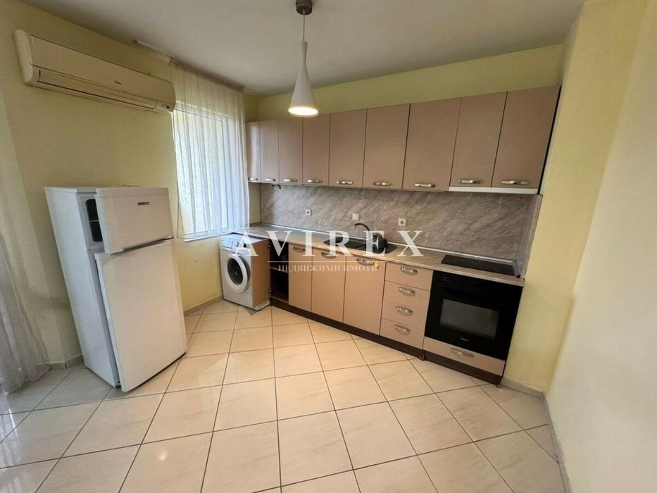 Дава се под наем Тристаен апартамент в Пловдив, Кършияка - 120 кв.м за 548.25 € - Снимка #7