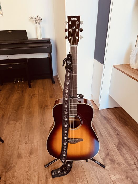 Трансакустическая гитара Yamaha FG-TA (TransAcoustic) Полный комплект