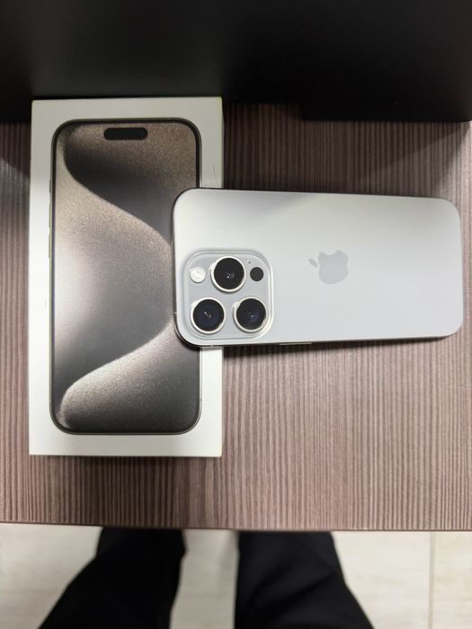 Продам Айфон 15 про