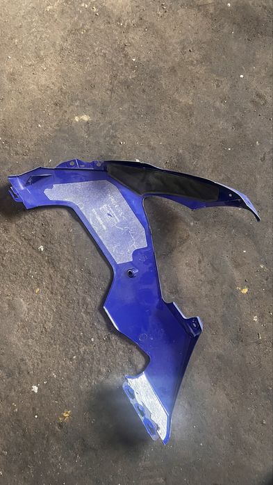 Carena laterala dreapta inferioara / burta Yamaha YZF - R1 2004-2006