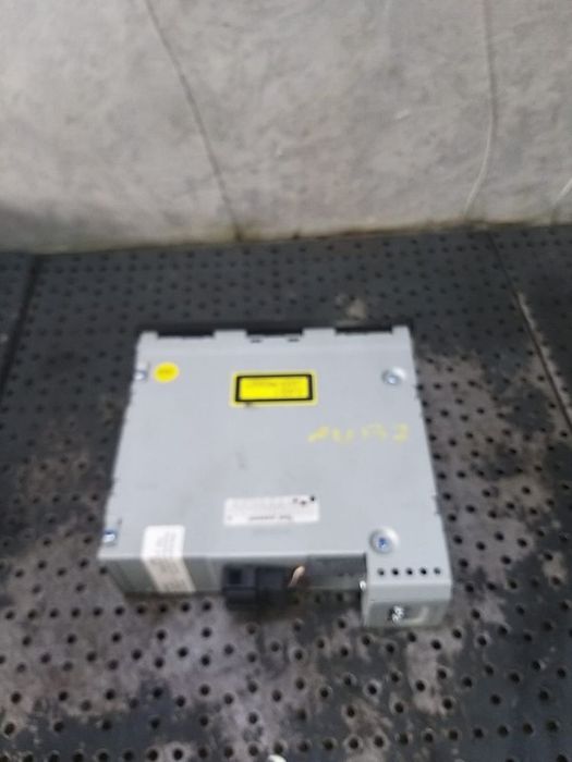 Magazie cd uri audi a4 b7 8e 8e0035111d