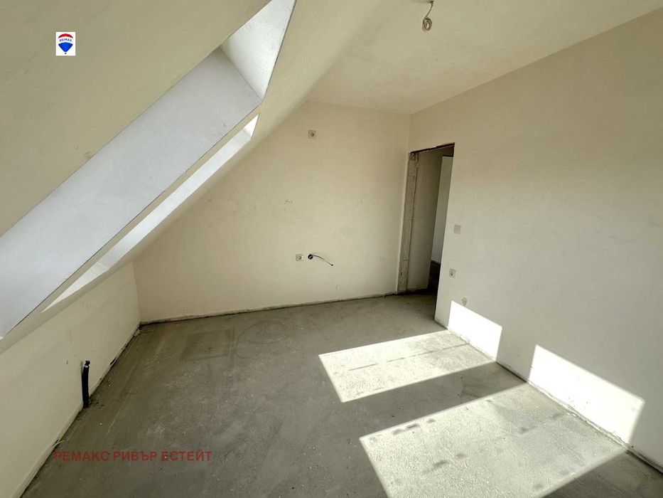 Продава се Тристаен апартамент в Русе, Център - 129 кв.м за 786 €/кв.м - Снимка #6