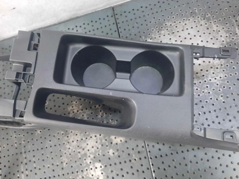 consola centrala cotiera suport pahare mitsubishi asx 2019  8041a095zz