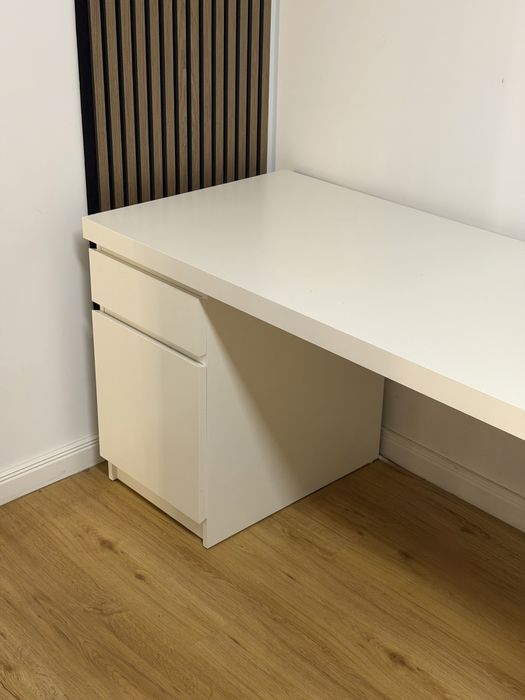 Бюро и шкаф Ikea