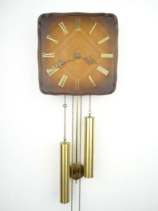 Стенен Часовник Hermle Vintage Design, Германия с бронзови тежести и махало