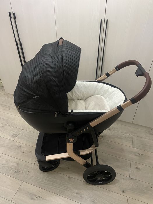 Продам детскую коляску