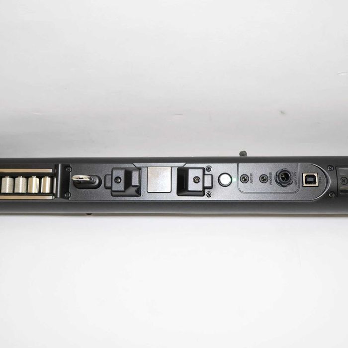 Akai EWI Solo - Saxofon electric ( cu mufa de casti )