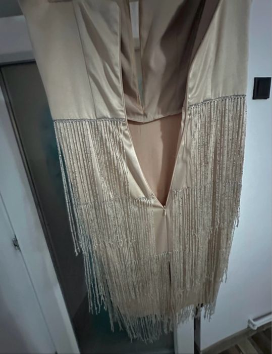 Vand rochie mariela S realizata pe coamnda