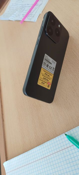 Продам телефон Realme 15т