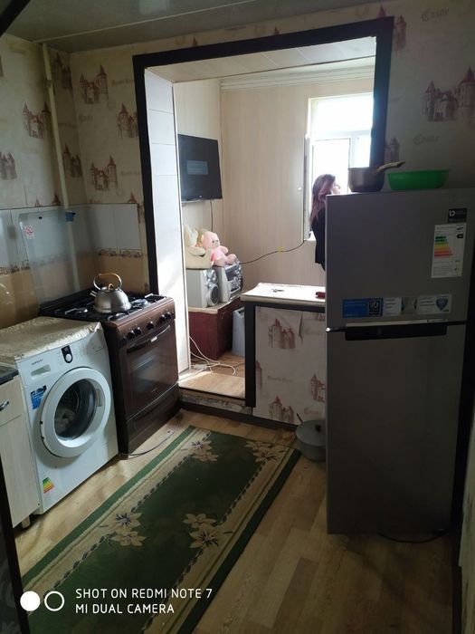 Чирчик аренда 2 ком квартира в 3 мкр 4 этаж