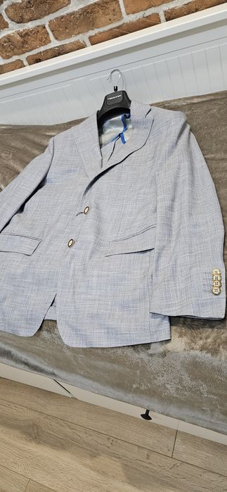 ПРОМОЦИЯ за Абитюренти костюми