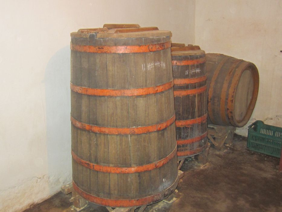 Дъбова бъчва за вино