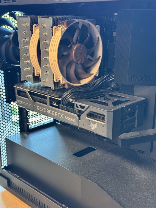 Мощен PC - работна станция - Ryzen 9 9950X / RTX 5070 Ti / 64GB / 6TB