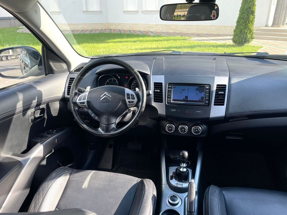 Citroen C-Crosser Euro 5  2.2 HDi 156 cp  4x4  automat  7 locuri FULL!