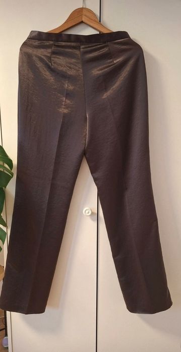 Pantaloni Zara ,satin,maro,superbi L