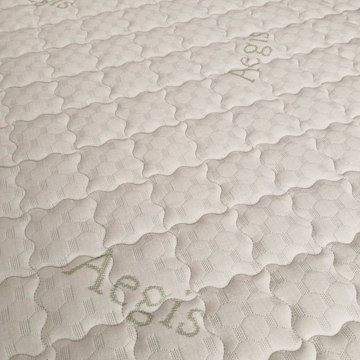 Продавам матрак със средна твърдост , iSleep aegis.т, малко е използван, закупен е от Метро.